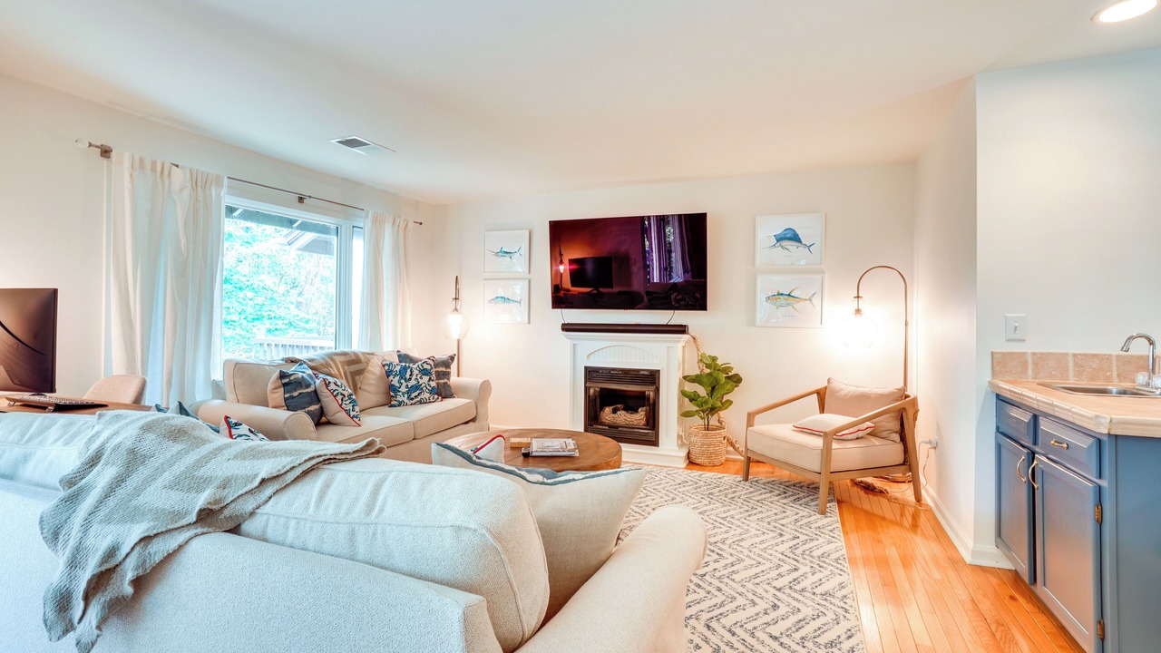 Photo of Livingroom in West Beach Village