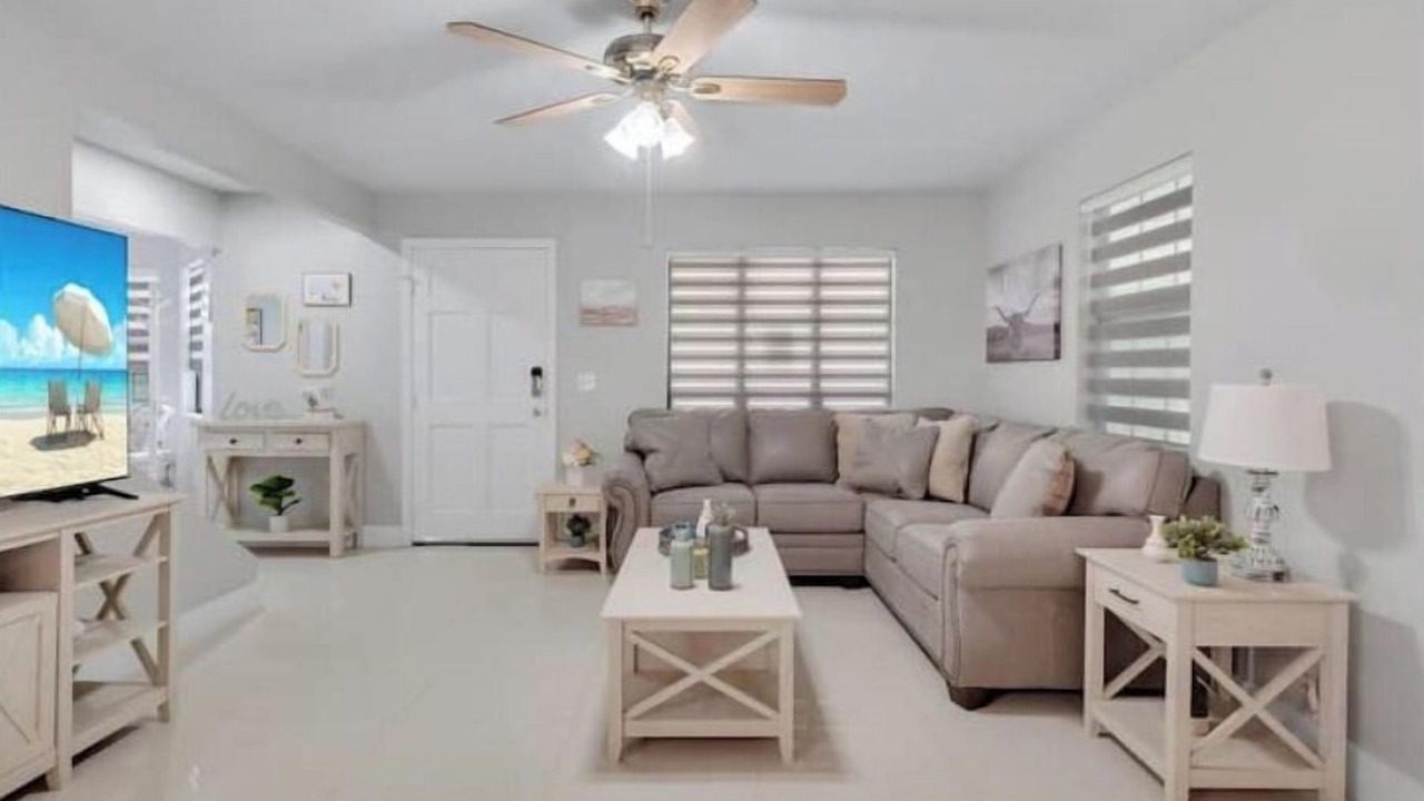 Photo of Livingroom in Tallahassee