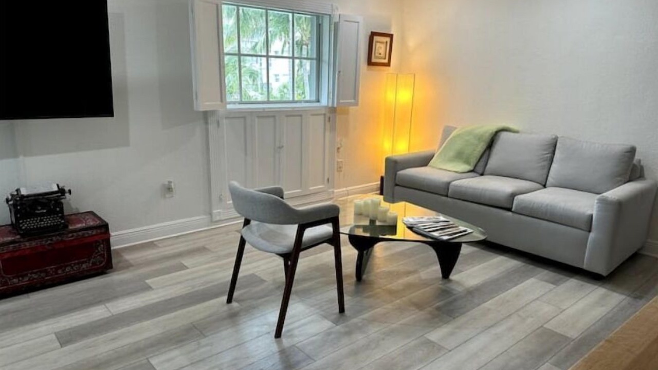 Photo of Livingroom in Key Biscayne