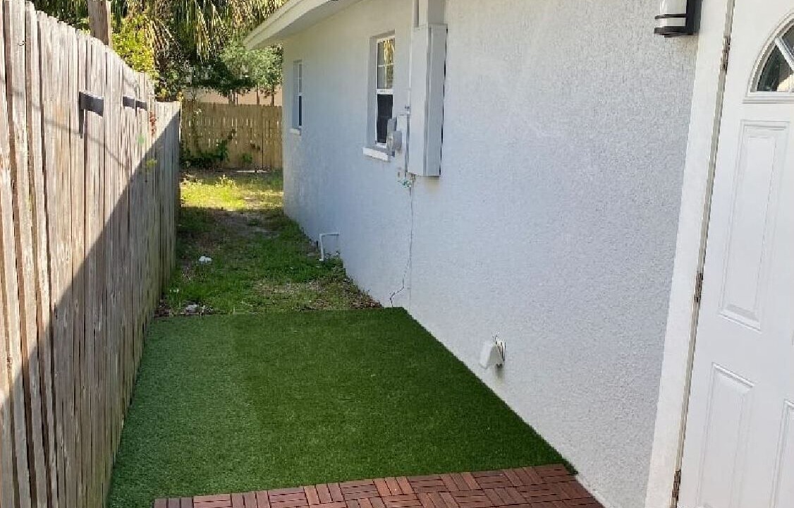Photo of Outdoor in Carver City - Lincoln Gardens