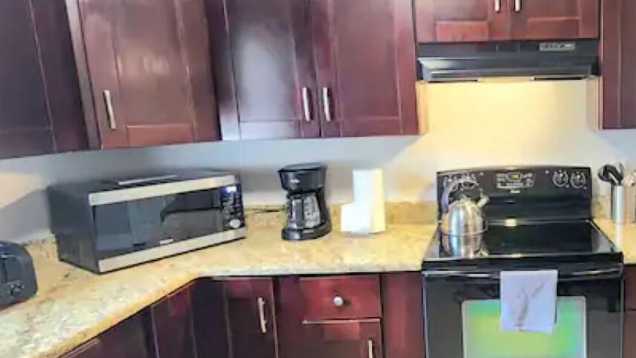 Photo of Kitchen in Carver City - Lincoln Gardens