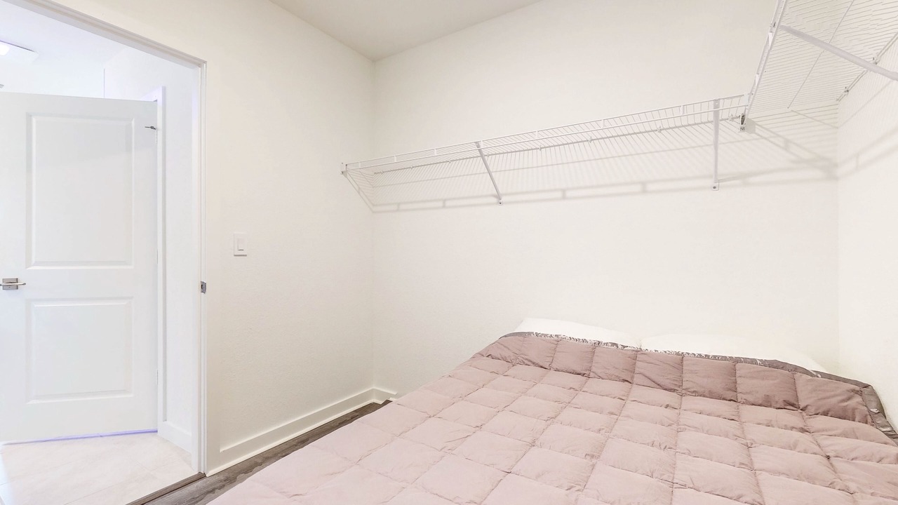 Photo of Bedroom in Stuart