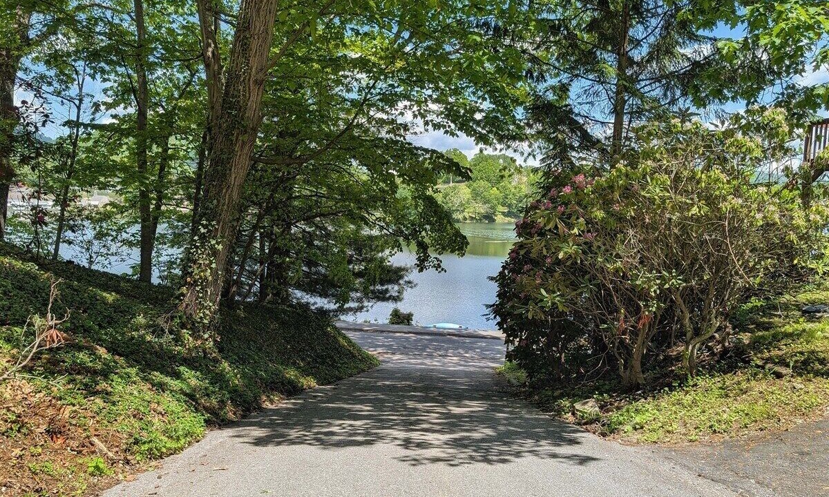Photo of Others in Lake Junaluska