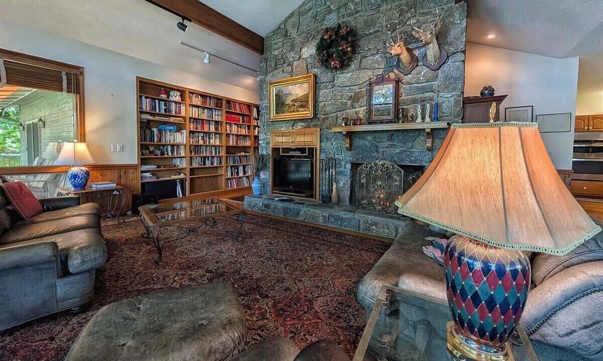 Photo of Livingroom in Lake Junaluska