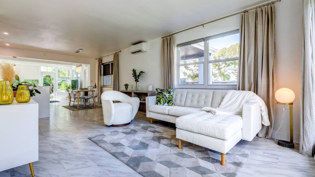 Photo of Bedroom in Midtown