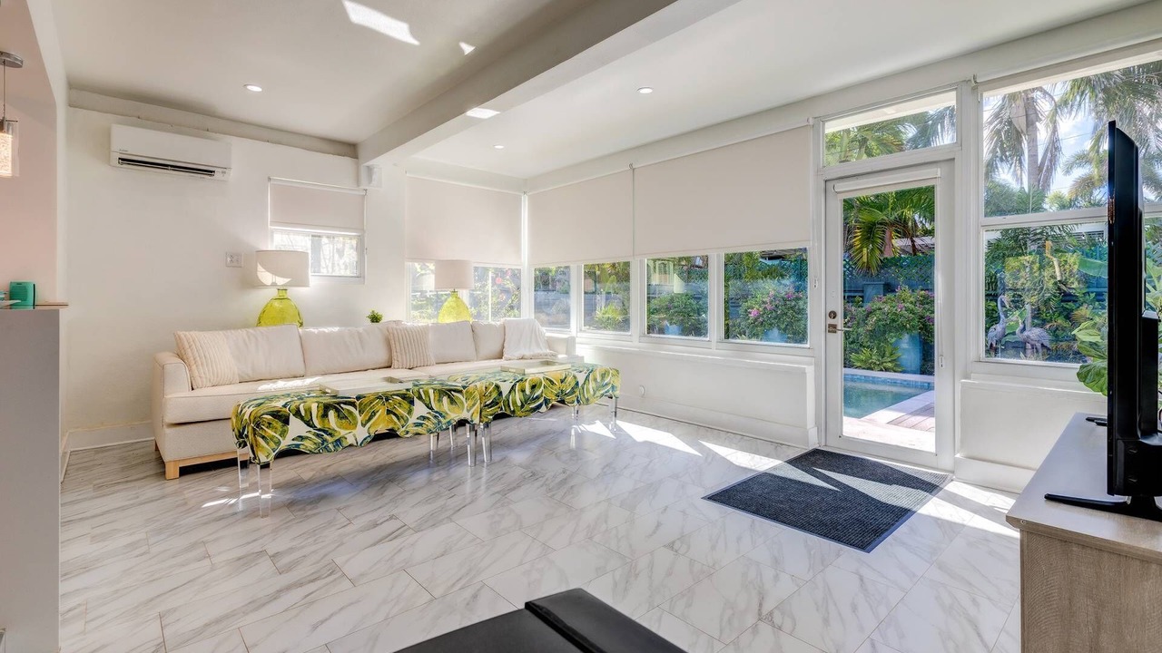 Photo of Bedroom in Midtown