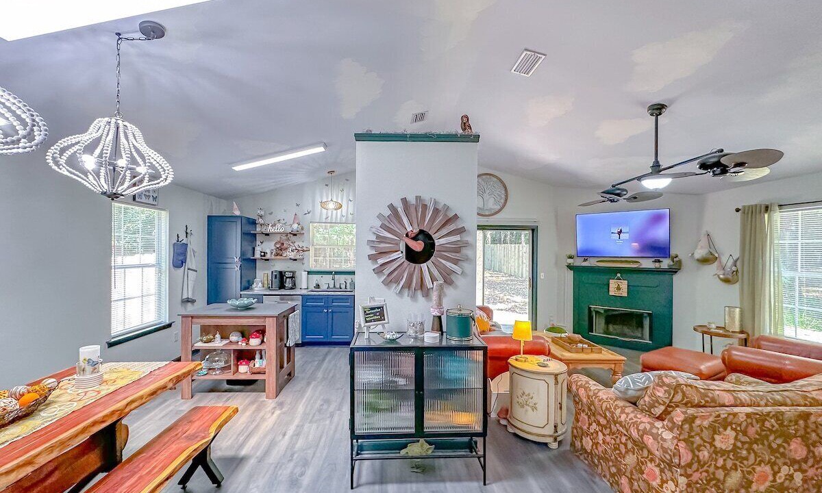 Photo of Livingroom in Tallahassee