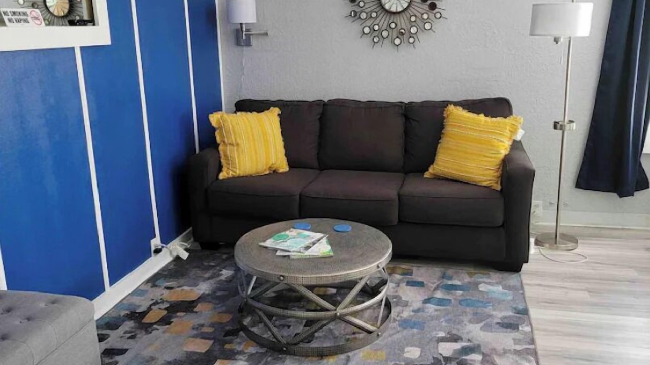 Photo of Livingroom in Oakford Park