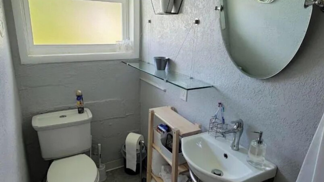 Photo of Bathroom in Oakford Park