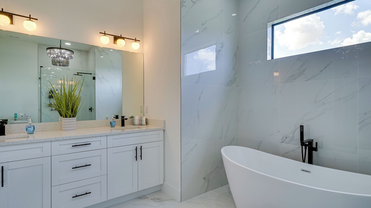 Photo of Bathroom in Diplomat