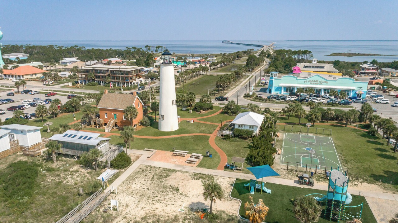 Photo of Others in Magnolia Bluffs