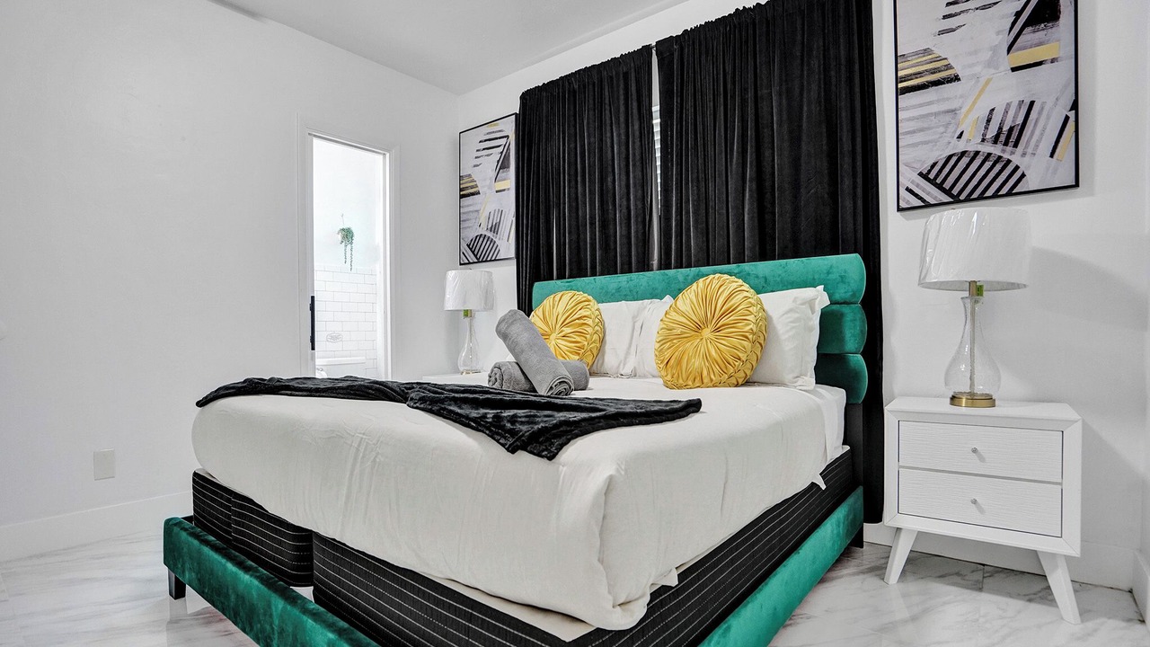 Photo of Bedroom in Golden Glades