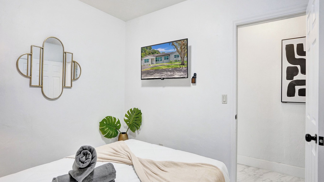 Photo of Bedroom in Golden Glades