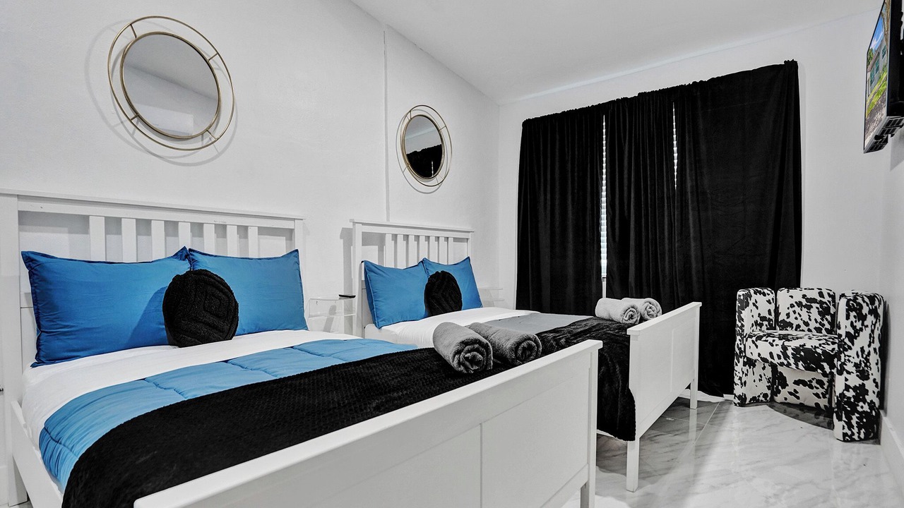 Photo of Bedroom in Golden Glades