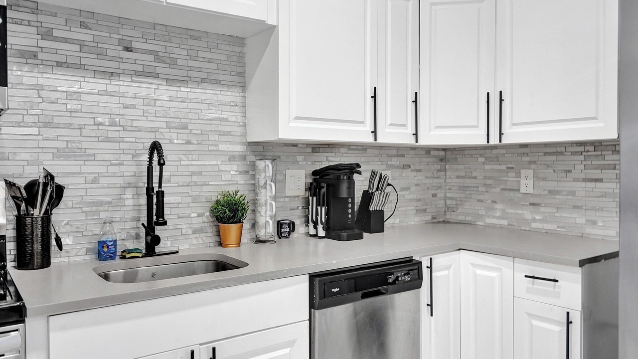 Photo of Kitchen in Golden Glades