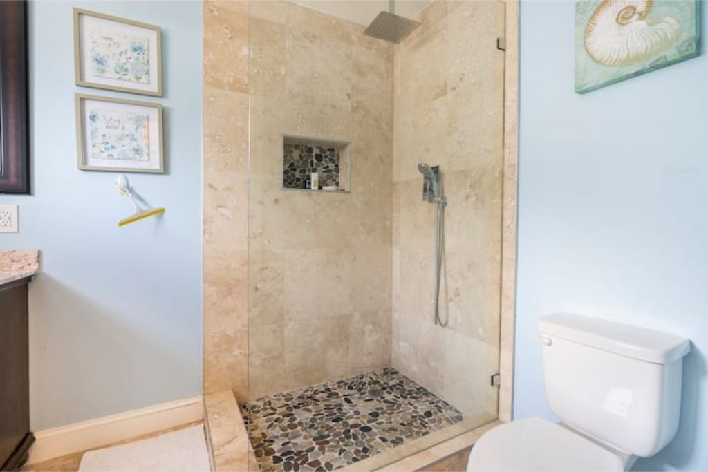 Photo of Bathroom in North Andrews Gardens
