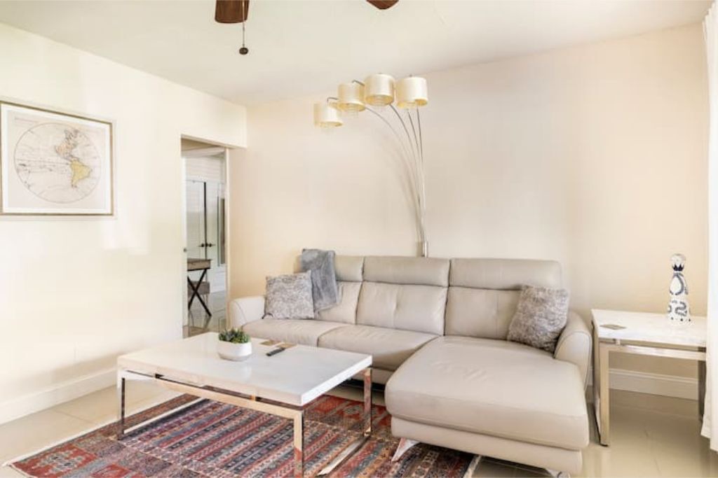 Photo of Livingroom in North Andrews Gardens