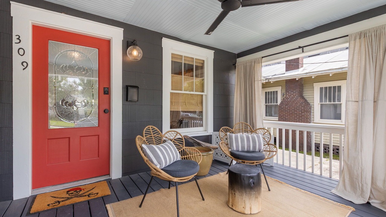 Photo of Outdoor in Courier City - Oscawana
