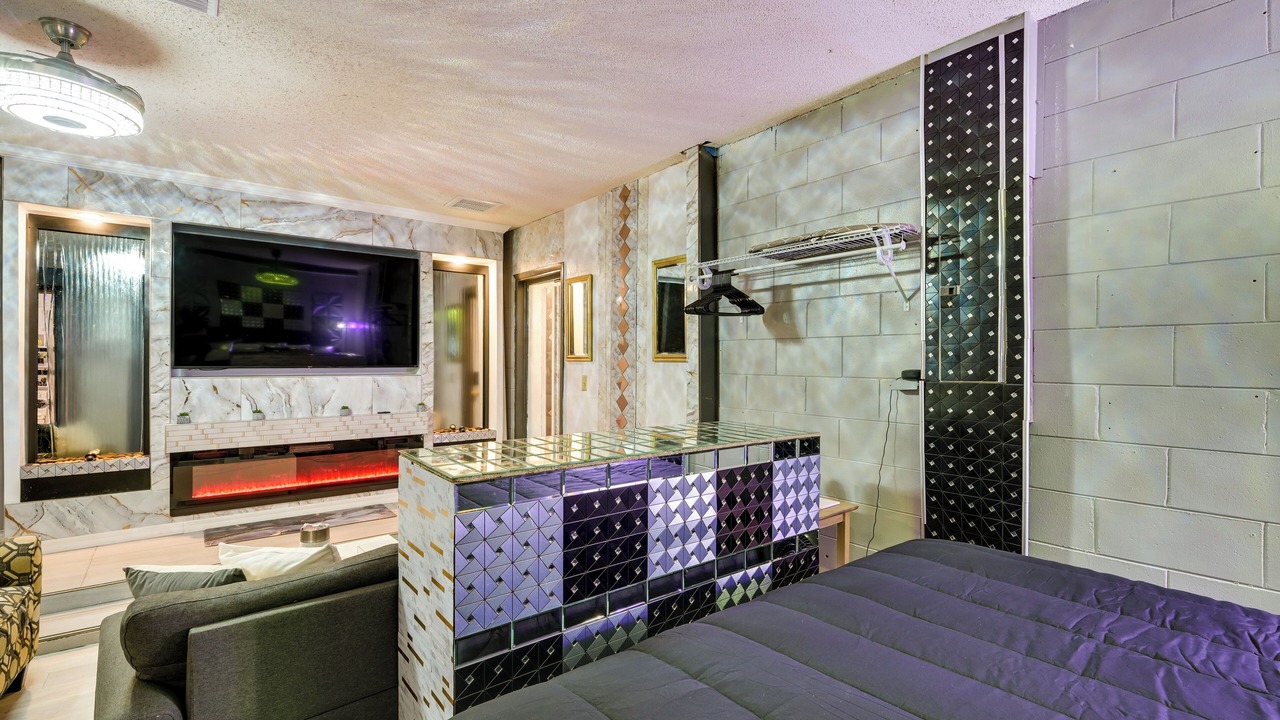 Photo of Bedroom in Seffner Community Alliance