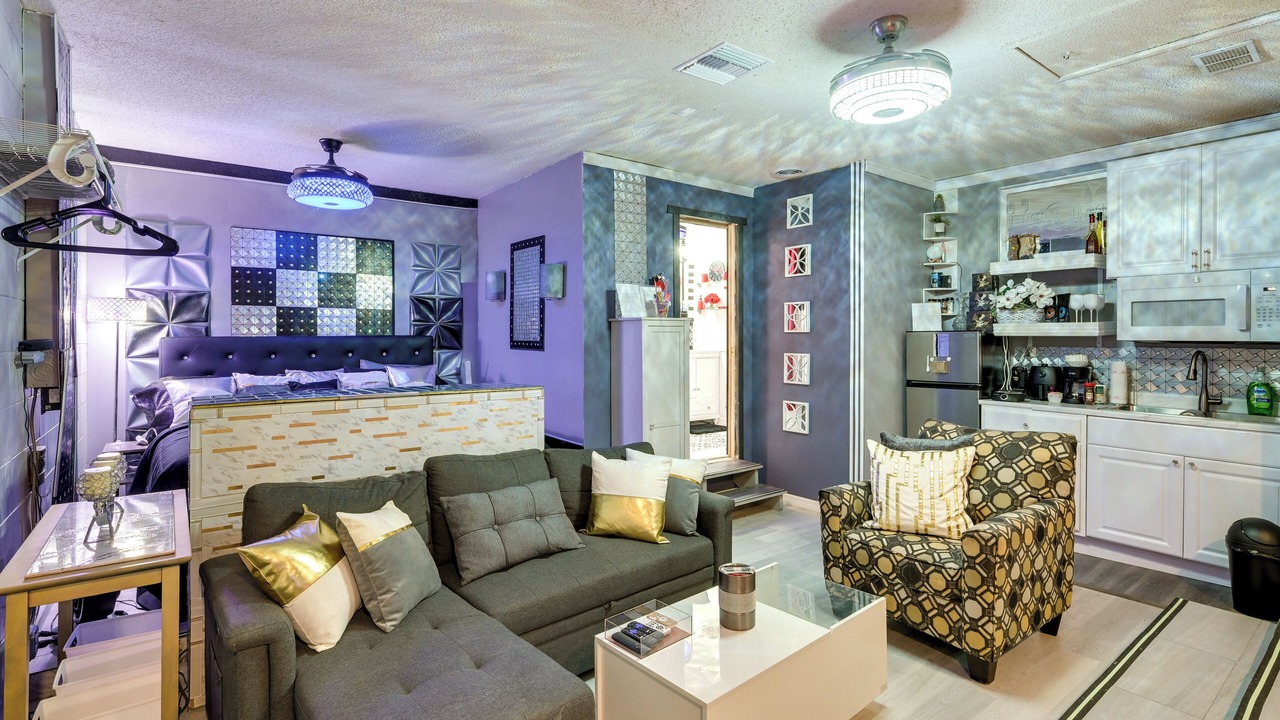 Photo of Livingroom in Seffner Community Alliance