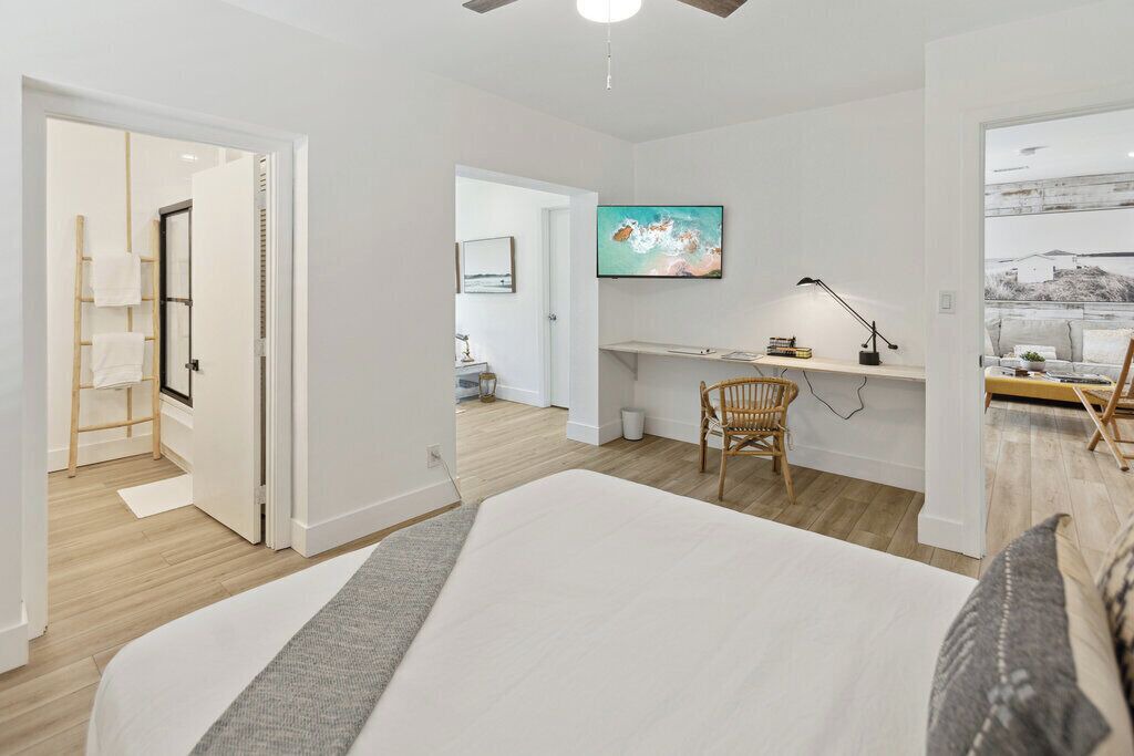 Photo of Bedroom in South Middle River