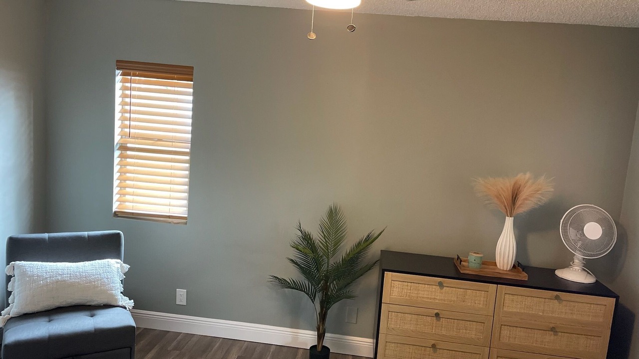 Photo of Bedroom in Harbor Oaks Bay Shore