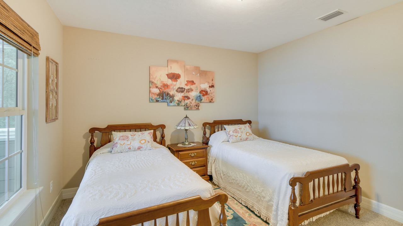 Photo of Bedroom in Putnam Hall