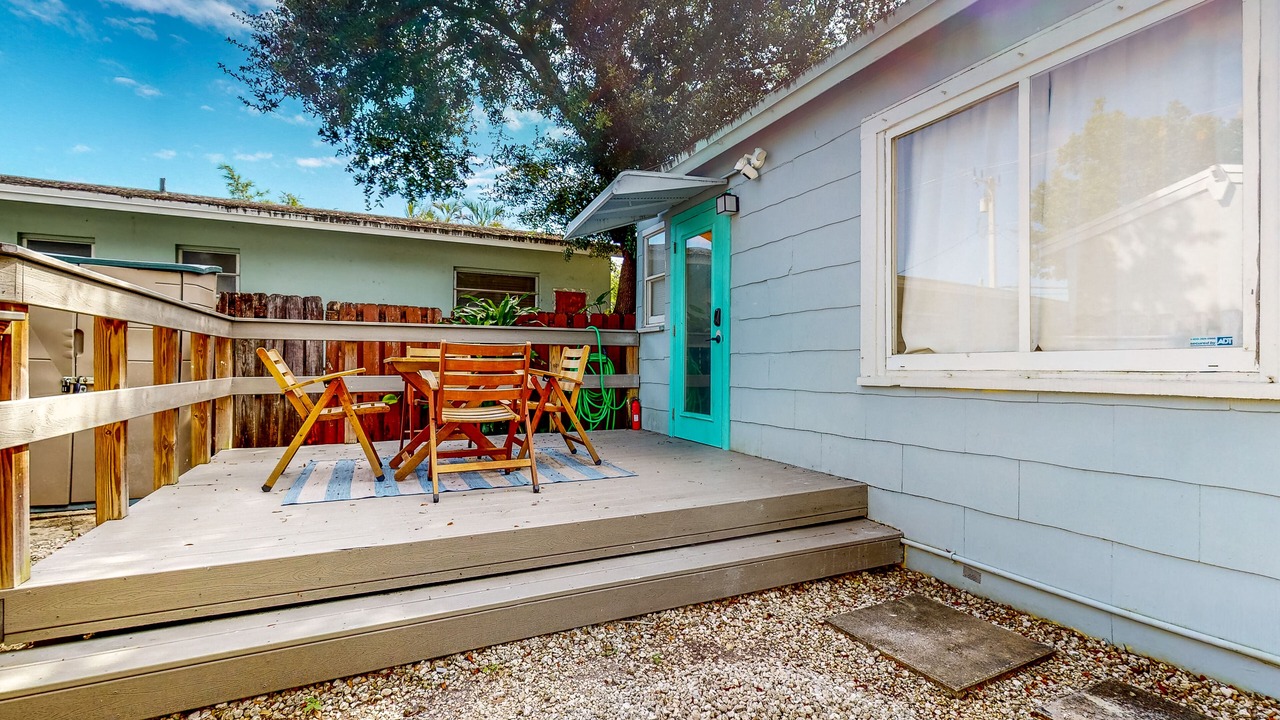 Photo of Patio Balcony in Sailboat Bend