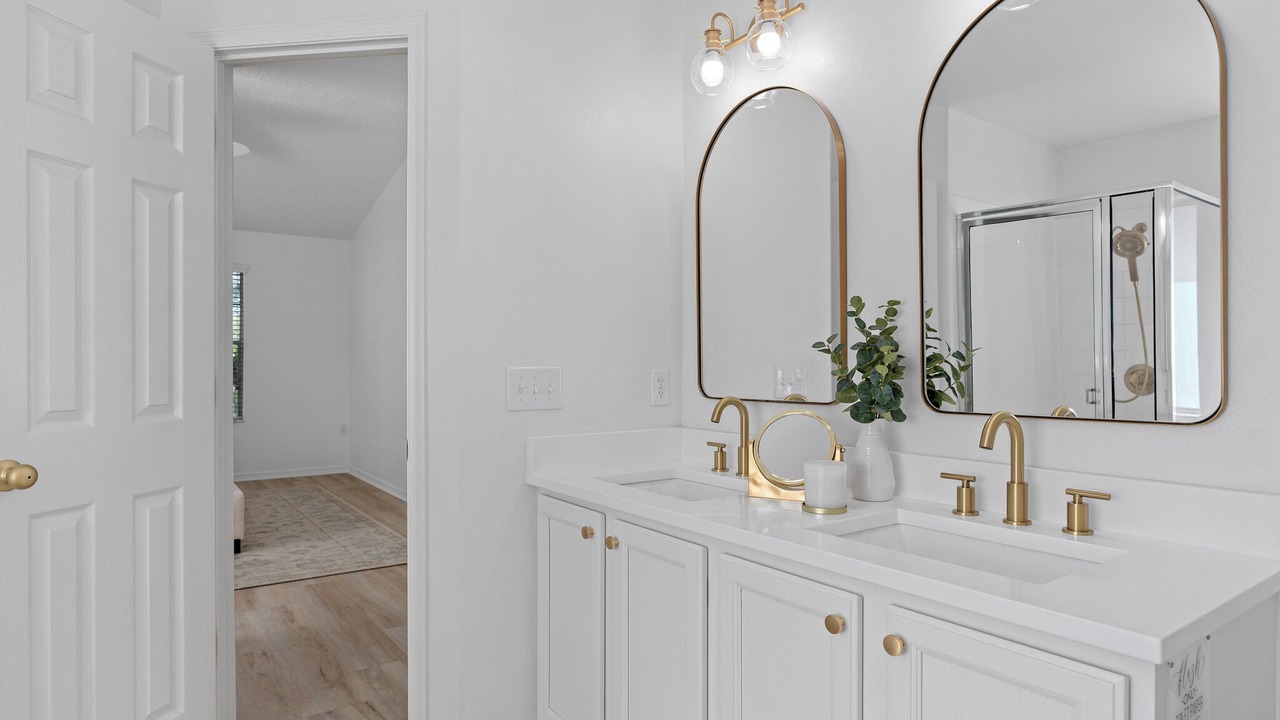 Photo of Bathroom in Sunridge Woods