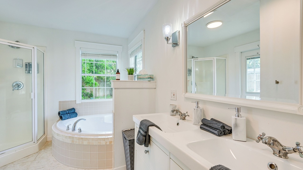 Photo of Bathroom in Lake St. George