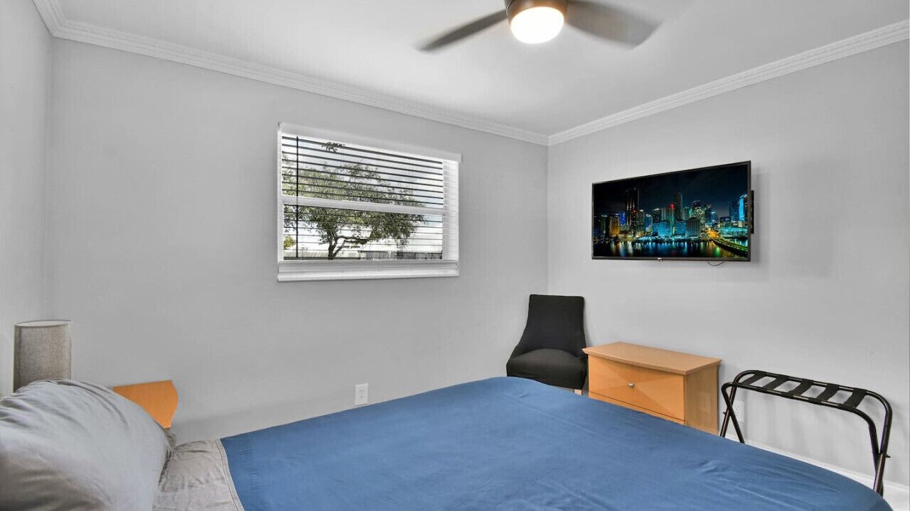 Photo of Bedroom in River Oaks