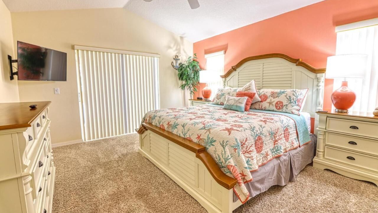 Photo of Bedroom in Tuscan Ridge
