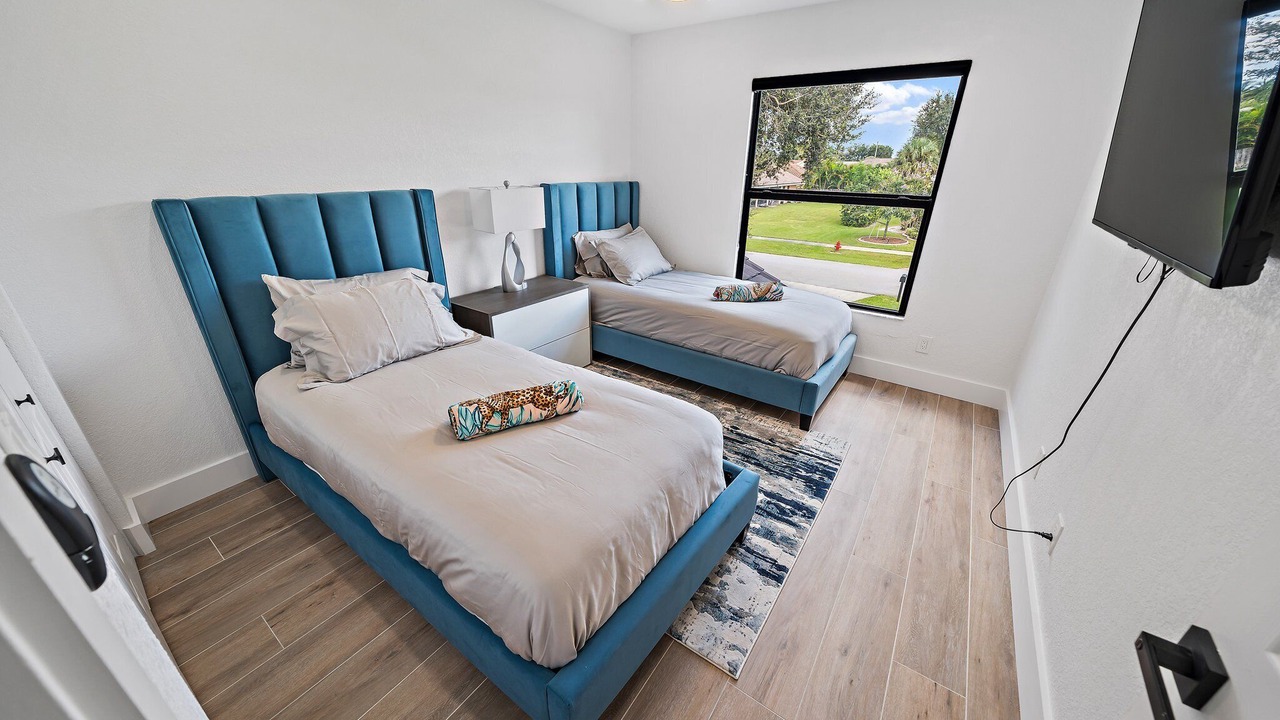 Photo of Bedroom in Greenview Shores
