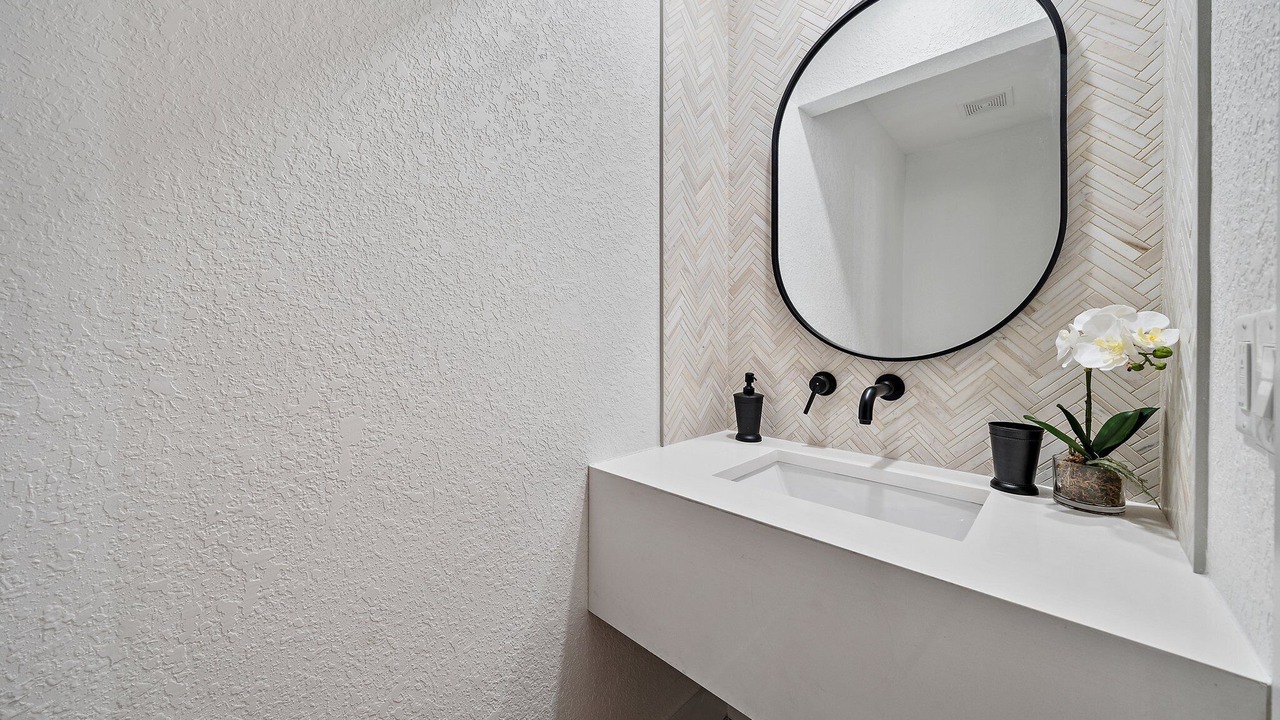 Photo of Bathroom in Greenview Shores