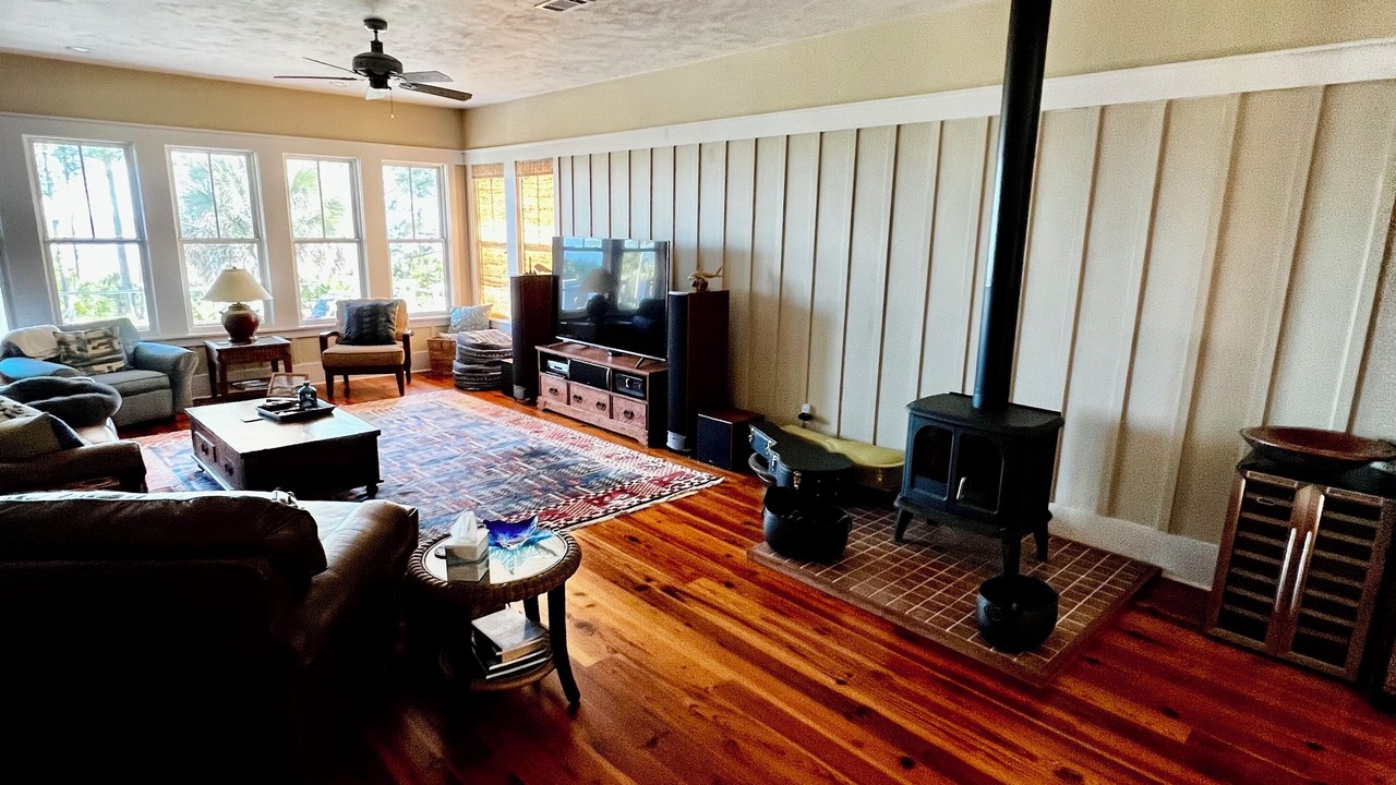 Photo of Bedroom in Carrabelle