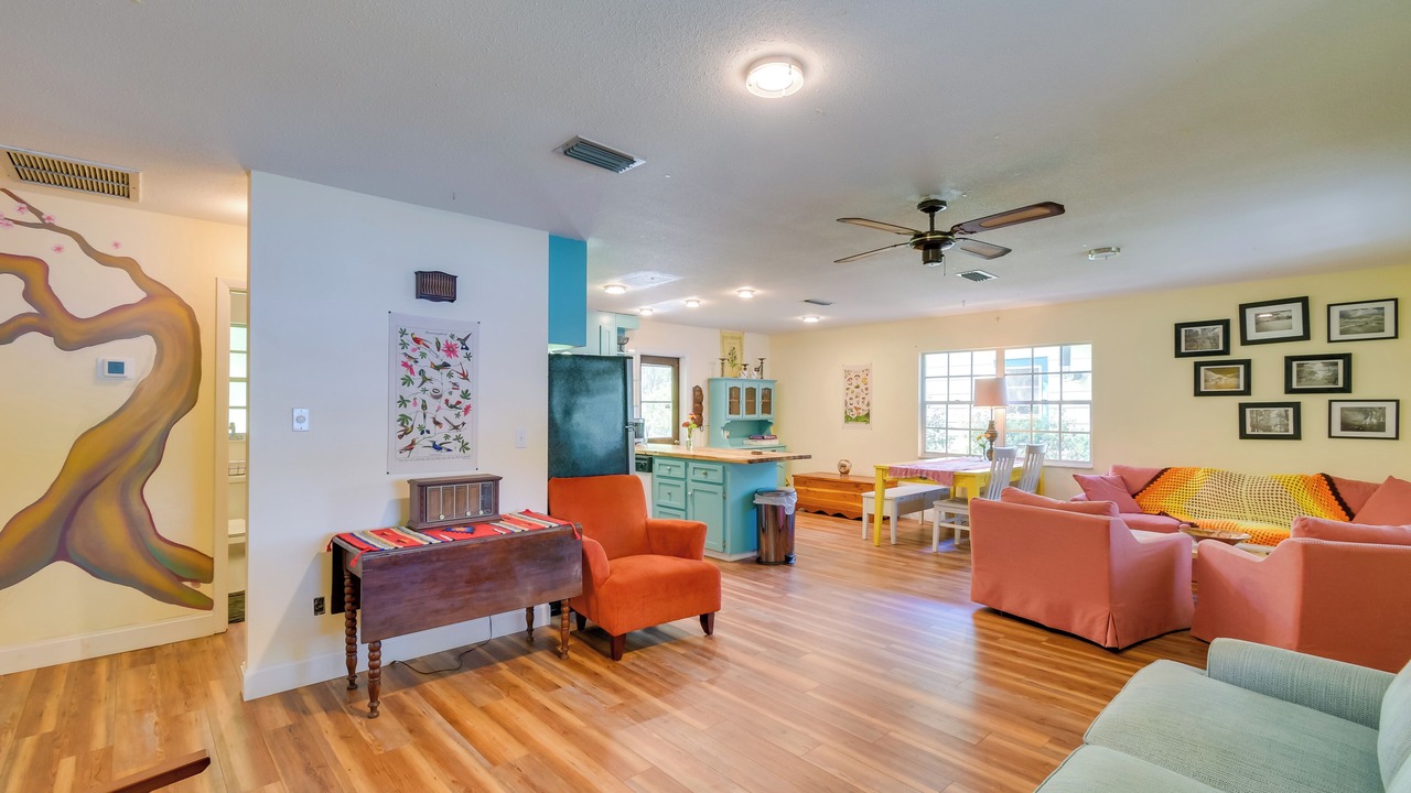 Photo of Livingroom in Hawthorne