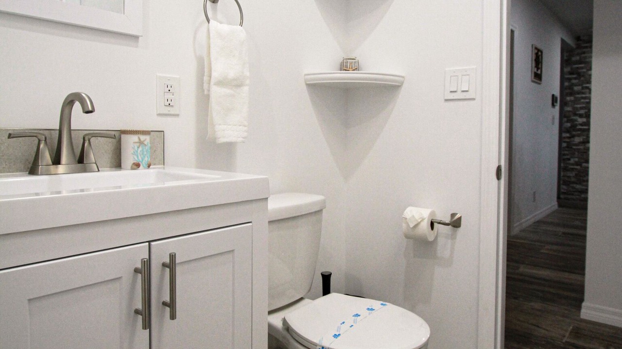 Photo of Bathroom in River Oaks