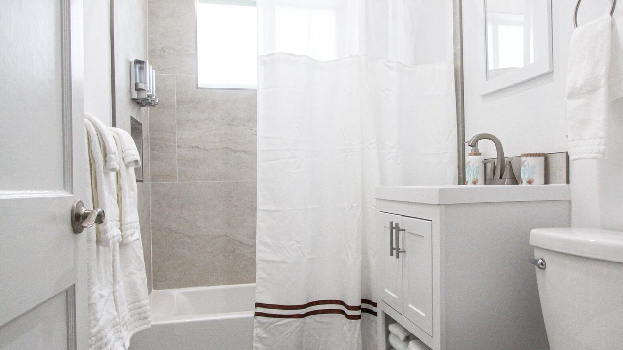Photo of Bathroom in River Oaks