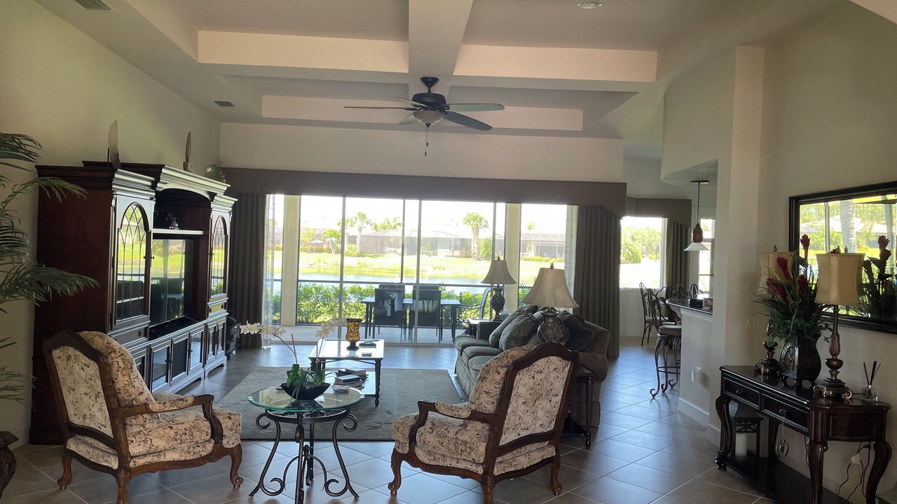 Photo of Livingroom in Arborwood