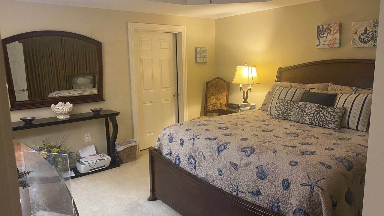 Photo of Bathroom in Arcadian Shores