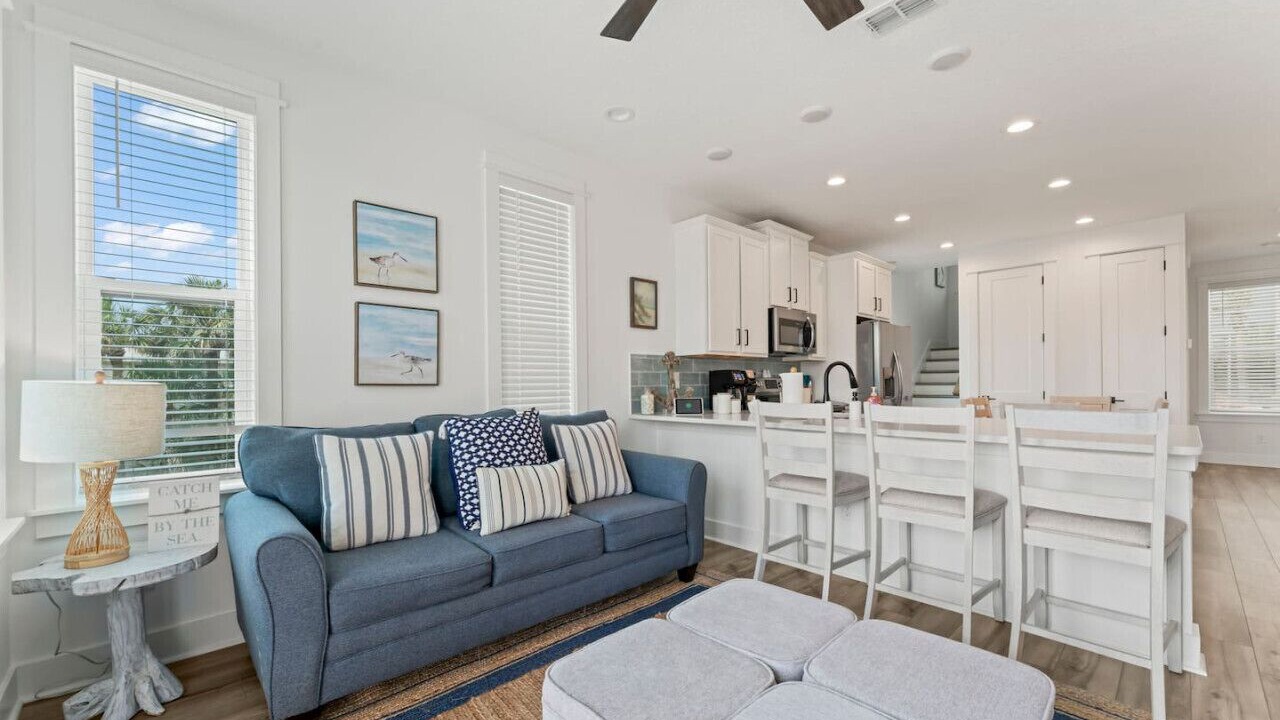 Photo of Livingroom in Jacksonville Beach