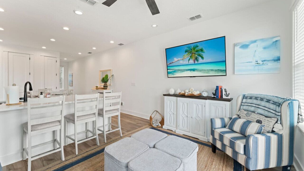 Photo of Livingroom in Jacksonville Beach