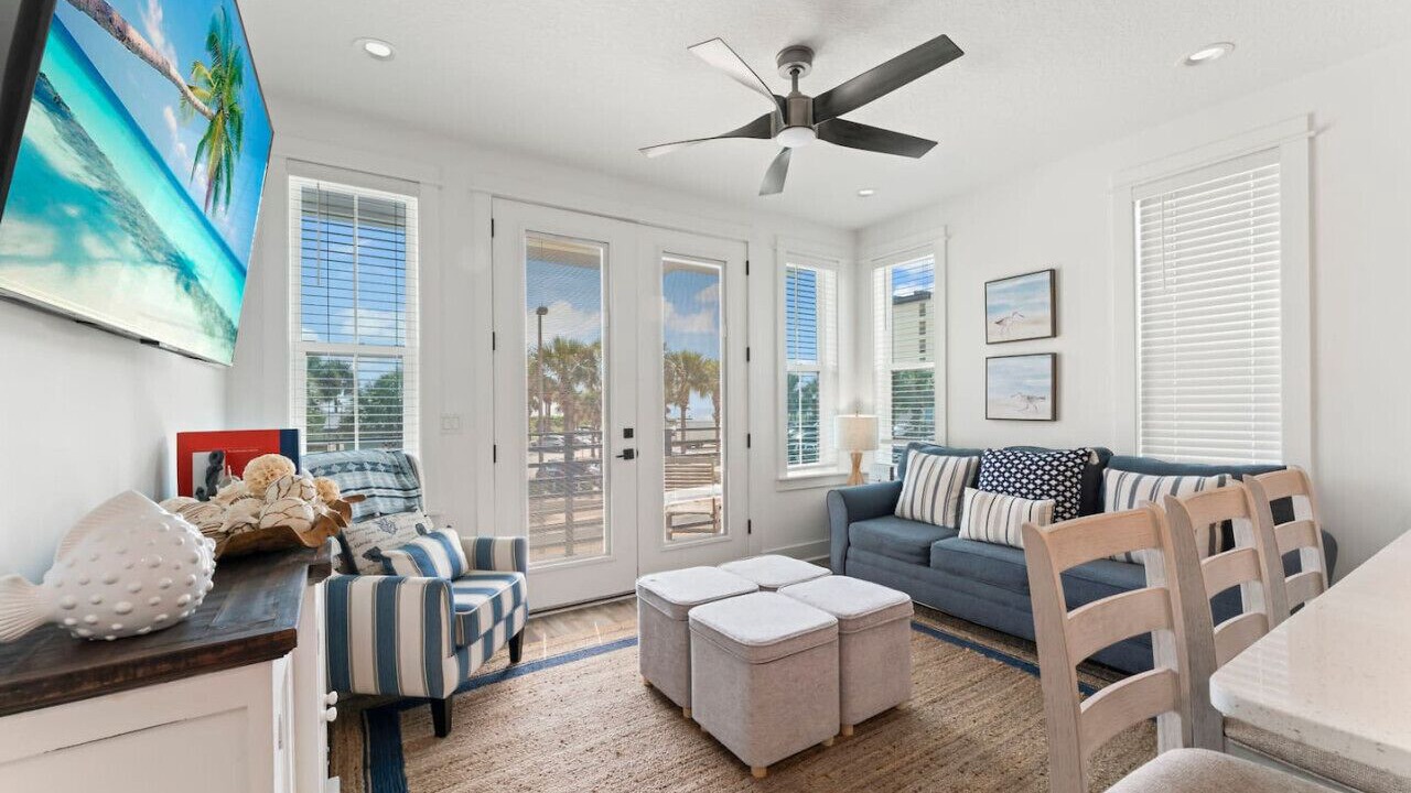 Photo of Livingroom in Jacksonville Beach