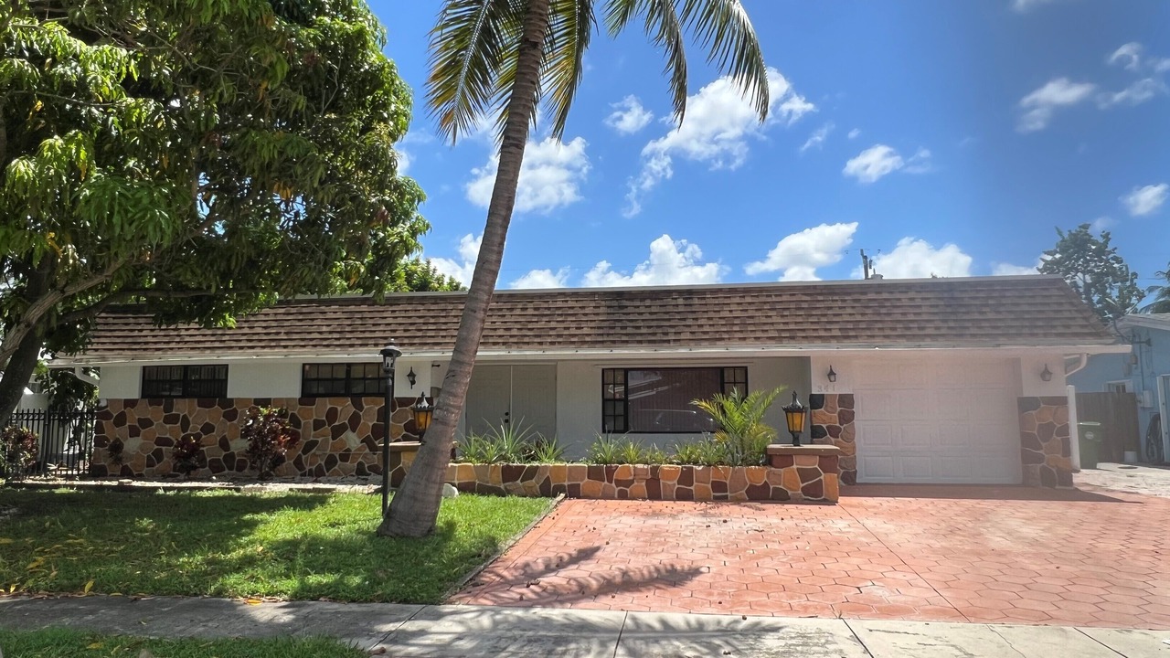 Photo of Outdoor in Pembroke Pines