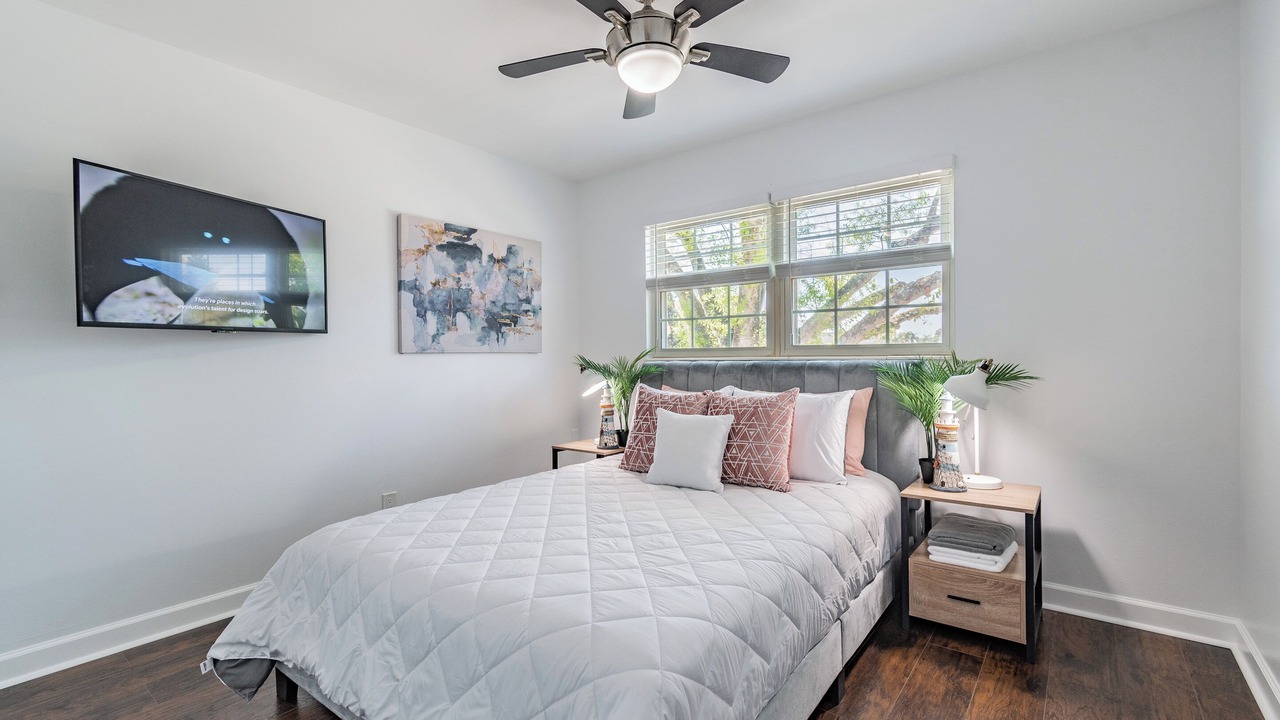 Photo of Bedroom in Bay Crest Park