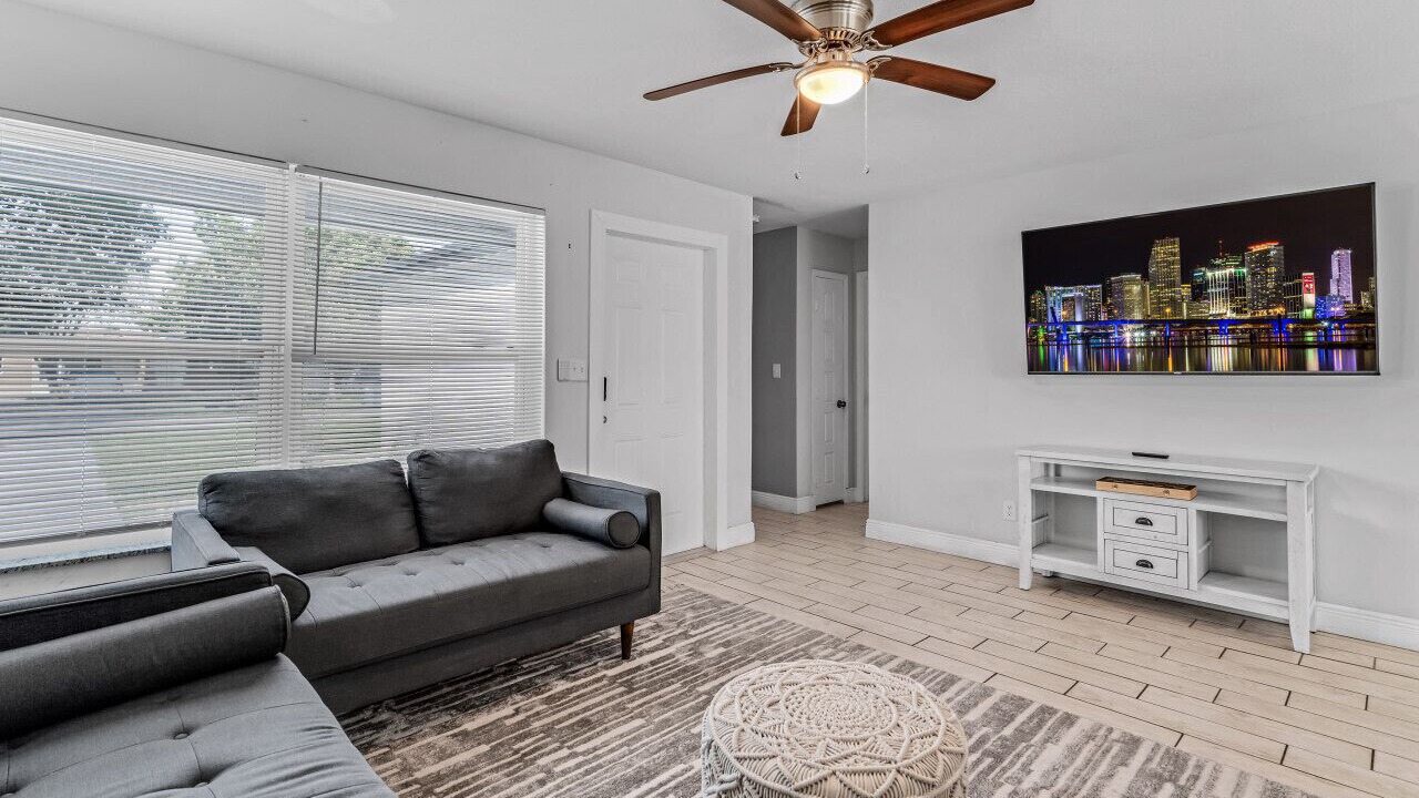 Photo of Livingroom in Driftwood