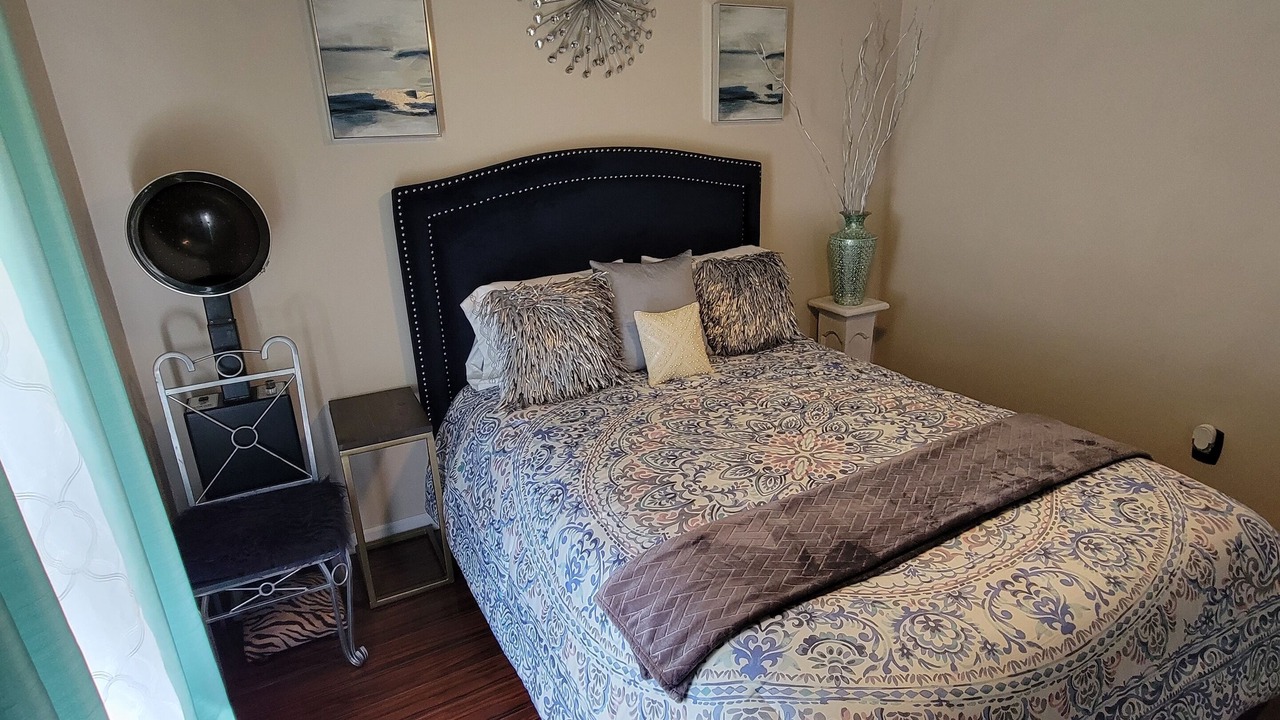Photo of Bedroom in Lupton City