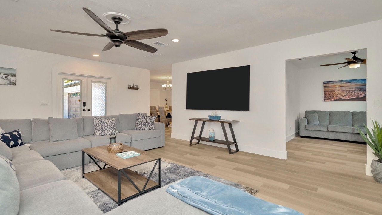 Photo of Livingroom in Bay Crest Park