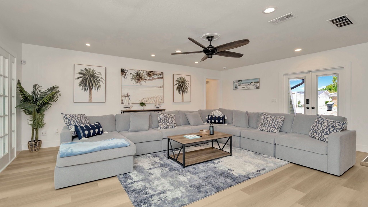 Photo of Livingroom in Bay Crest Park