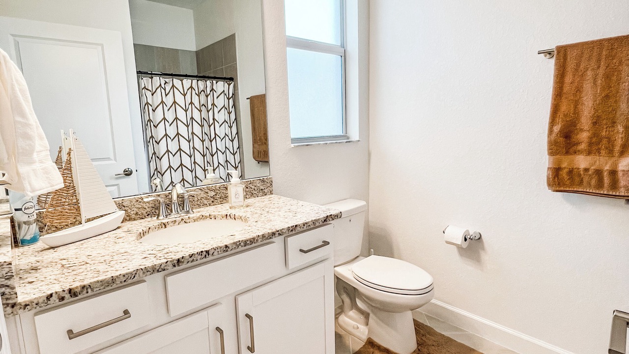 Photo of Bathroom in River Hall